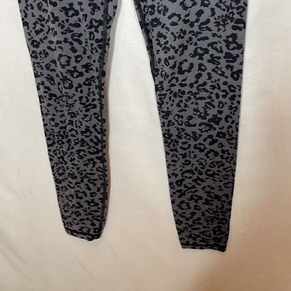 Athleta Leopard Print Elation High Rise Leggings. Size Small. - Picture 4 of 11